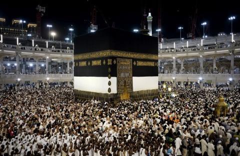 بالفيديو: ما حقيقة محاولة حرق الكعبة..والسعودية لم تتحدث بعد؟