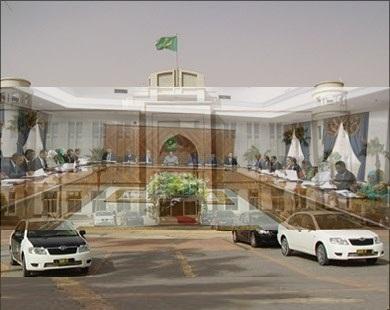 نواكشوط: الوزاري يجتمع ساعات قبيل سفر الرئيس