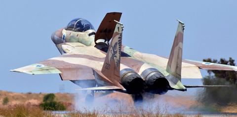 إسرائيل تقصف مواقع تابعة للنظام السوري(تفاصيل)