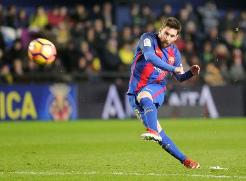ليونيل ميسي: أنا باقٍ في برشلونة