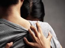 هربت مع عشيقها وطالبت زوجها بفدية حتى تعود (تفاصيل)